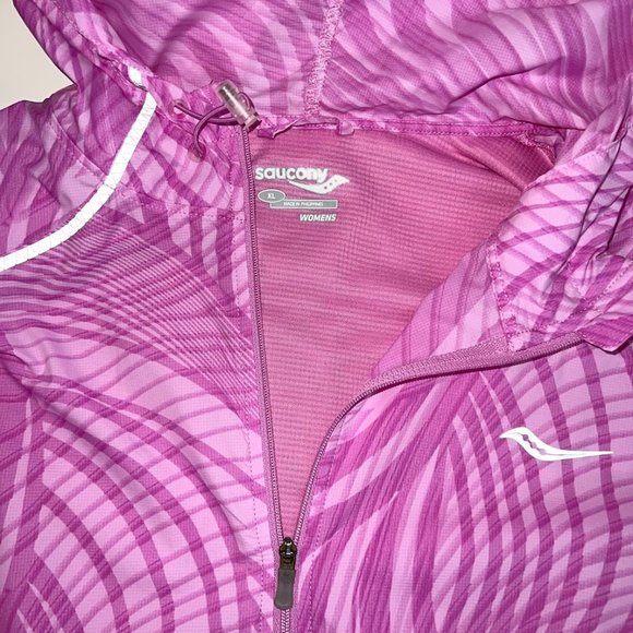 Saucony Freedom Running Lightweight Windbreaker Jacket Zip-Up Hood XL - Picture 3 of 7